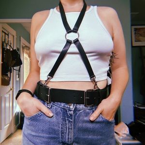 Black Urban Outfitters choker/harness belt